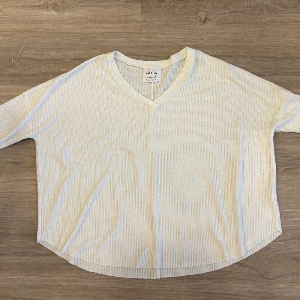 Sadie and Sage White V Neck sweater, size M